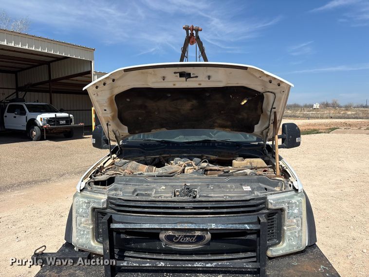 image for item EU4961 2017 Ford F550 crew cab winch truck