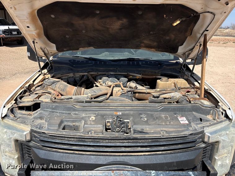 image for item EU4961 2017 Ford F550 crew cab winch truck