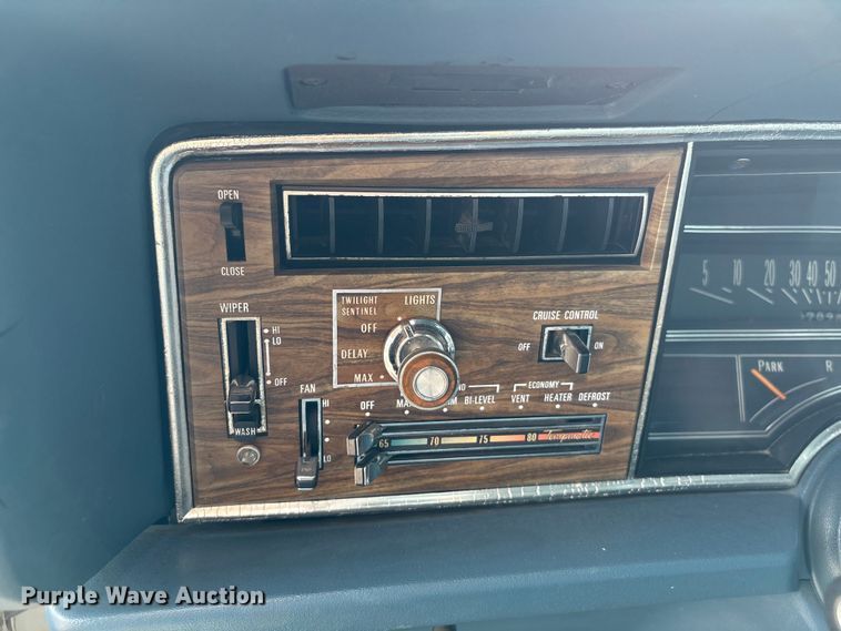 image for item EU7142 1976 Oldsmobile Ninety Eight Regency 