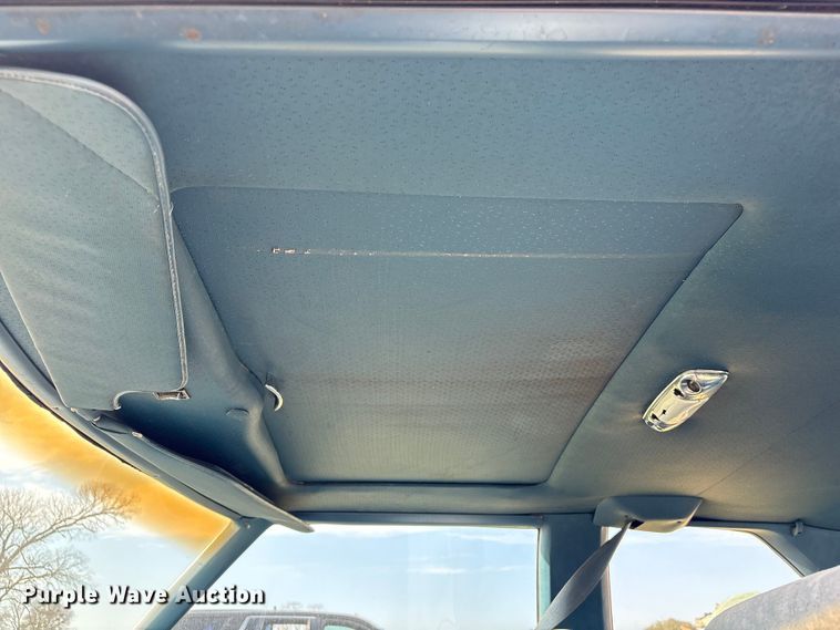 image for item EU7142 1976 Oldsmobile Ninety Eight Regency 