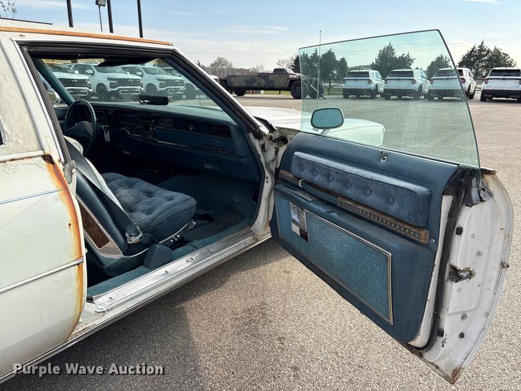 image for item EU7142 1976 Oldsmobile Ninety Eight Regency 