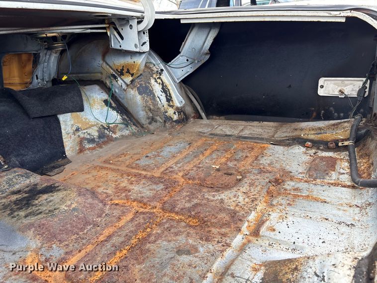 image for item EU7142 1976 Oldsmobile Ninety Eight Regency 