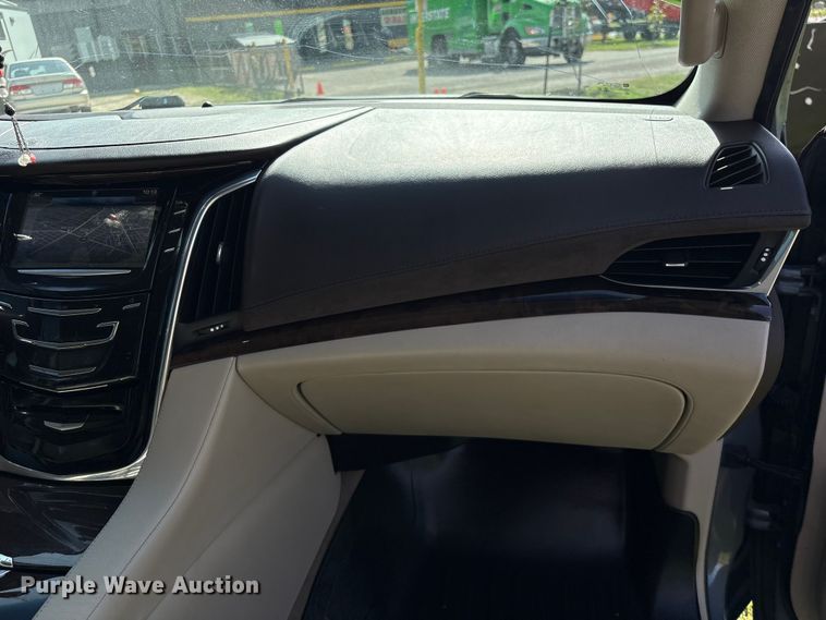 image for item EU7418 2016 Cadillac Escalade SUV