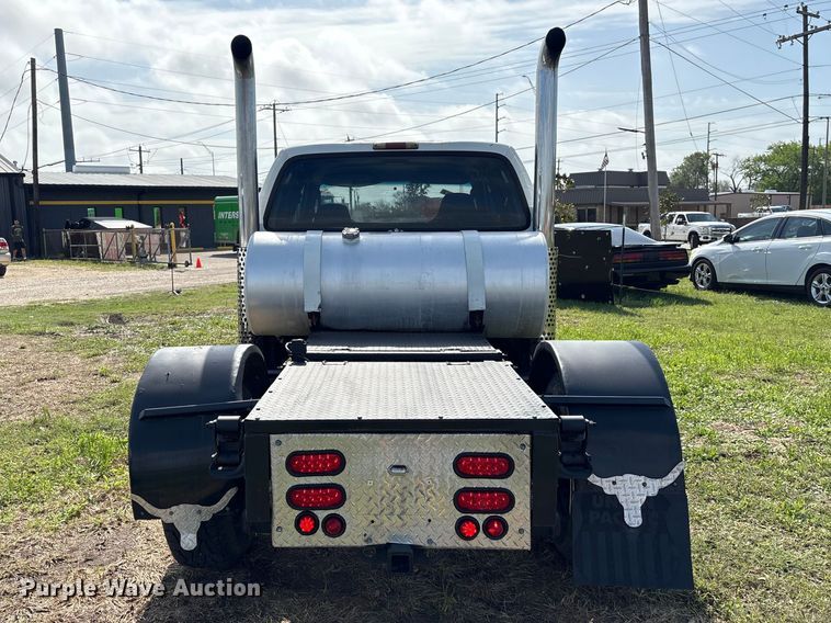 image for item EU7419 2004 Ford F350 Super Duty Crew Cab flatbed pickup truck