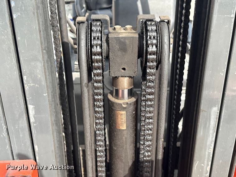 image for item EU7470 2017 UniCarriers CFS40 forklift