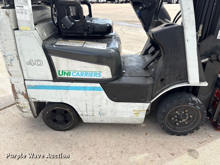 image for item EU7470 2017 UniCarriers CFS40 forklift