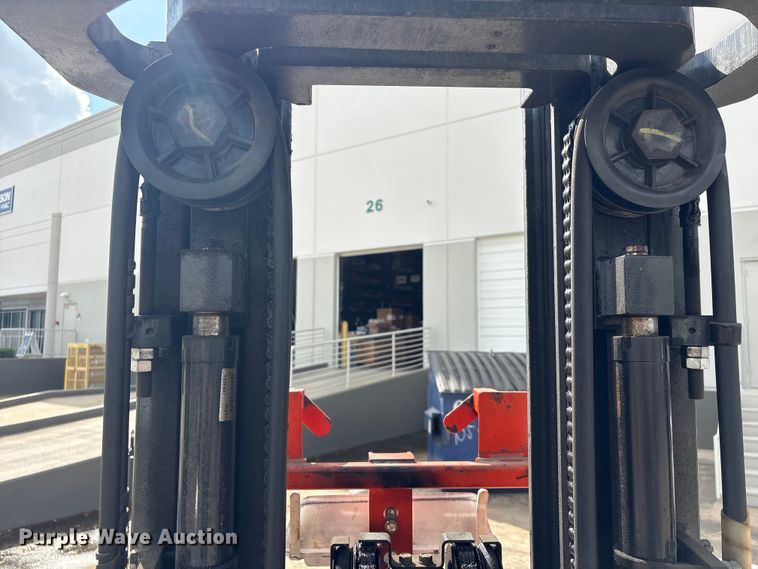 image for item EU7470 2017 UniCarriers CFS40 forklift