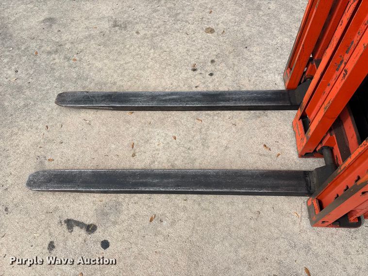 image for item EU7470 2017 UniCarriers CFS40 forklift