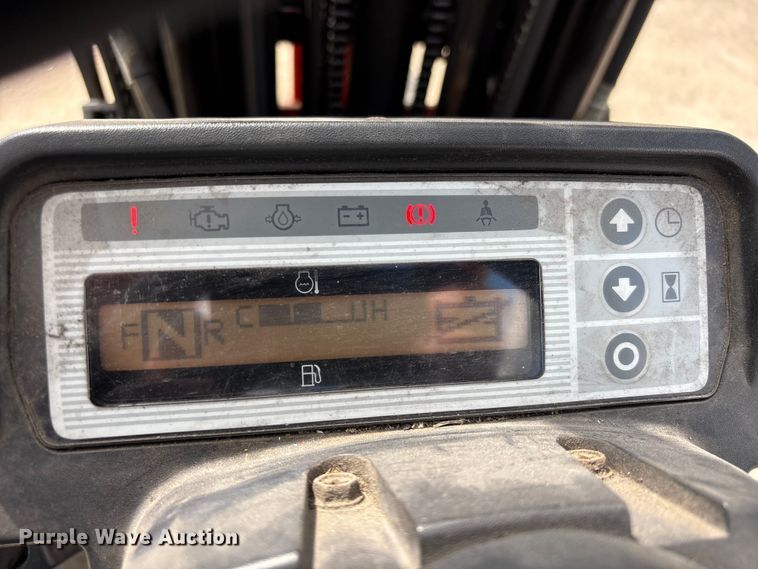 image for item EU7470 2017 UniCarriers CFS40 forklift