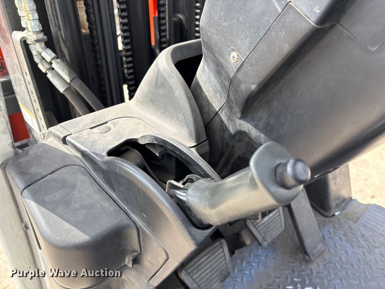 image for item EU7470 2017 UniCarriers CFS40 forklift