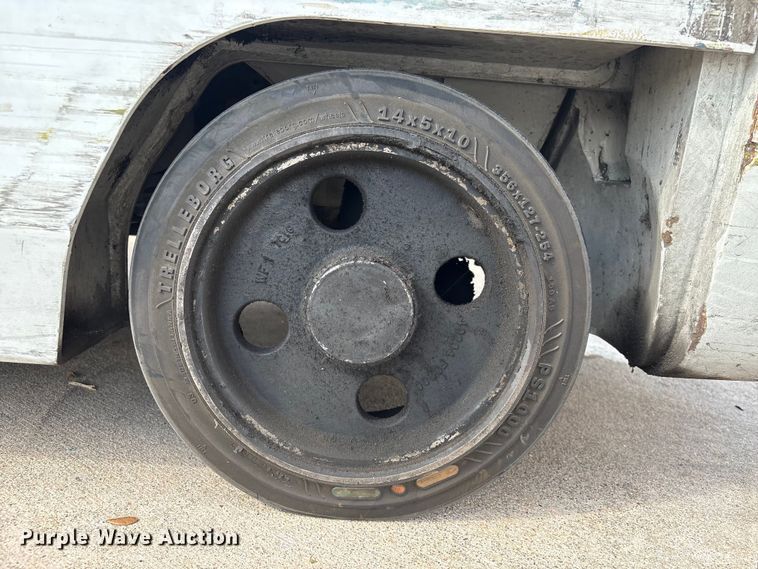 image for item EU7470 2017 UniCarriers CFS40 forklift