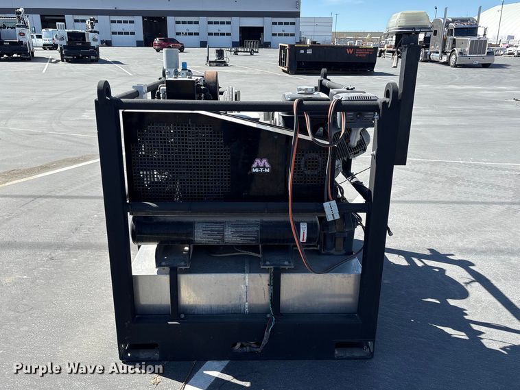 image for item EU8601 Fuel and lube skid