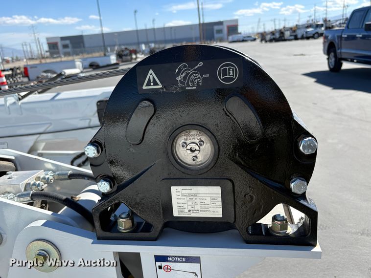 image for item EU8605 2023 Stellar 12621 crane