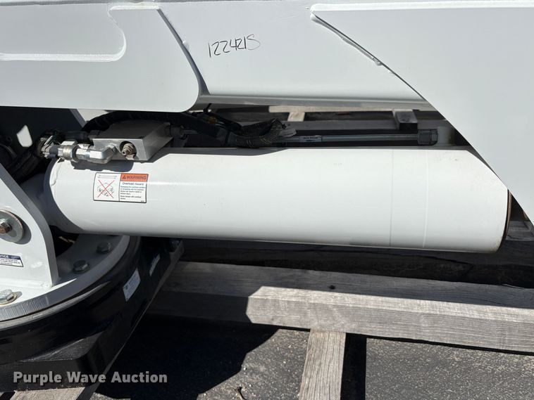 image for item EU8605 2023 Stellar 12621 crane