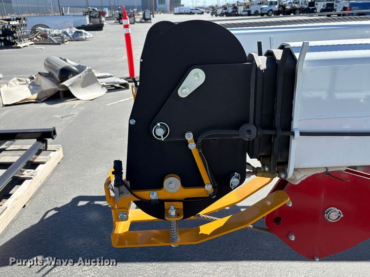 image for item EU8605 2023 Stellar 12621 crane