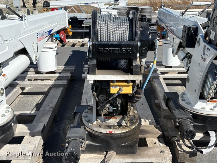 image for item EU8606 2022 Stellar 12621 crane