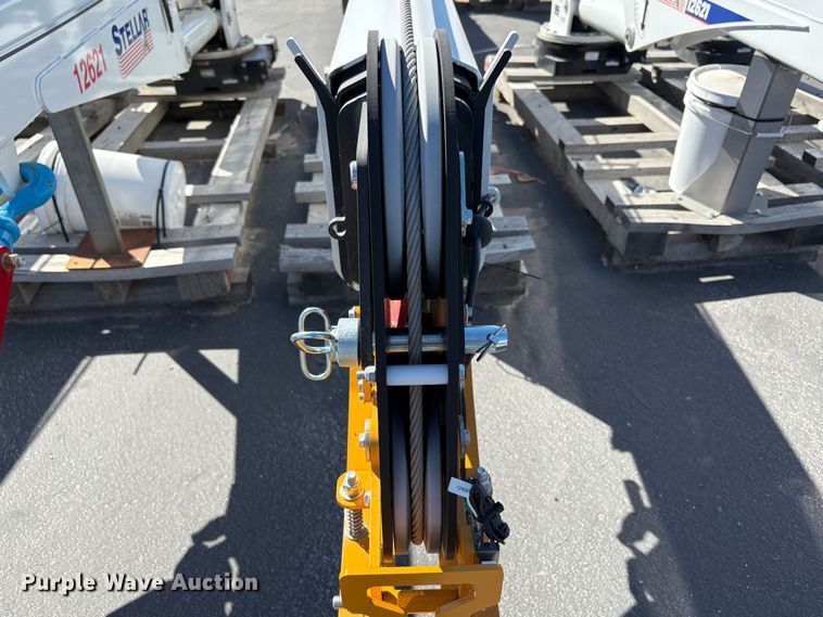image for item EU8607 2023 Stellar 12621 crane