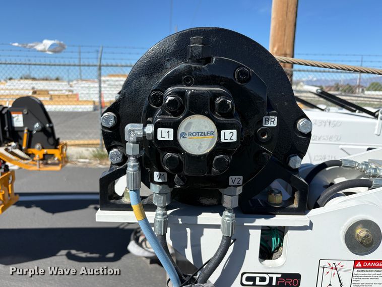 image for item EU8607 2023 Stellar 12621 crane