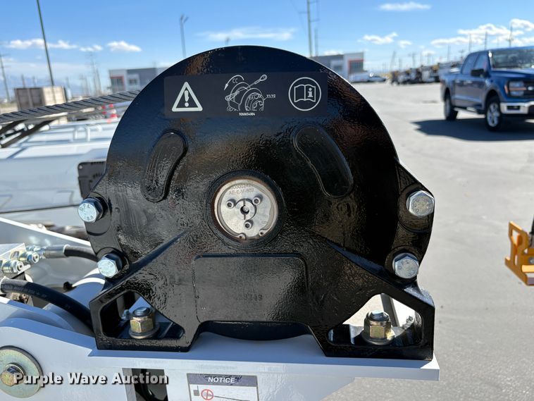 image for item EU8608 2023 Stellar 12621 crane