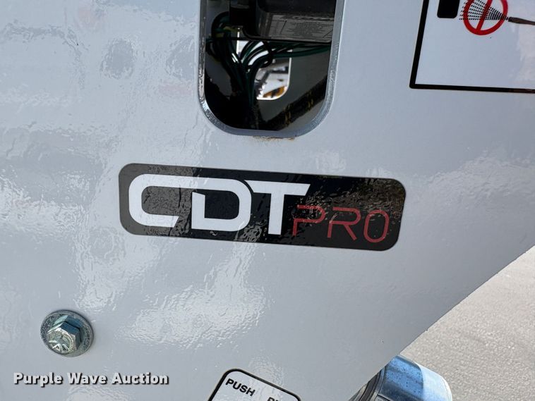 image for item EU8608 2023 Stellar 12621 crane