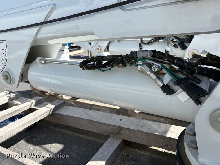 image for item EU8608 2023 Stellar 12621 crane