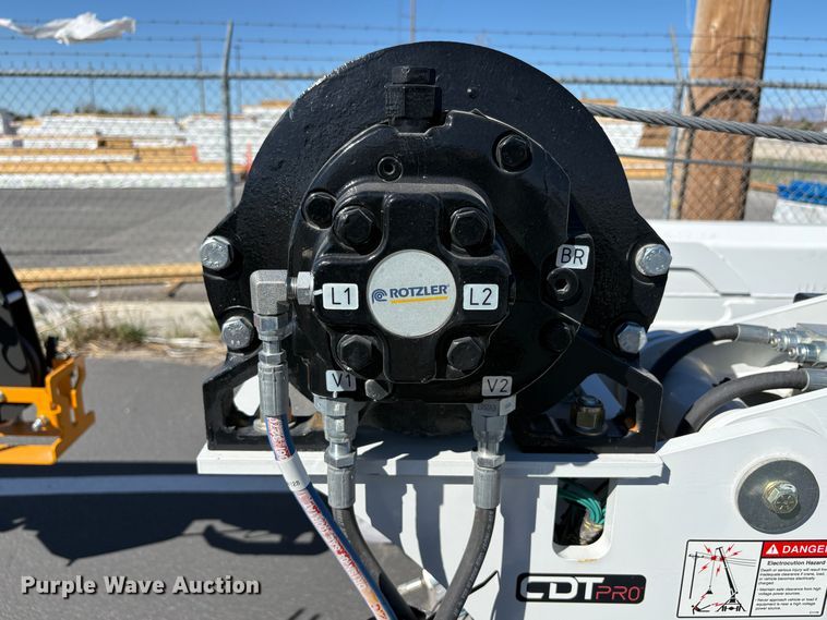 image for item EU8608 2023 Stellar 12621 crane