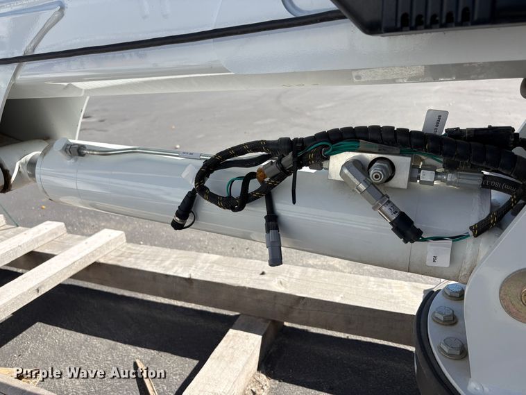 image for item EU8611 2024 Stellar 7630 crane