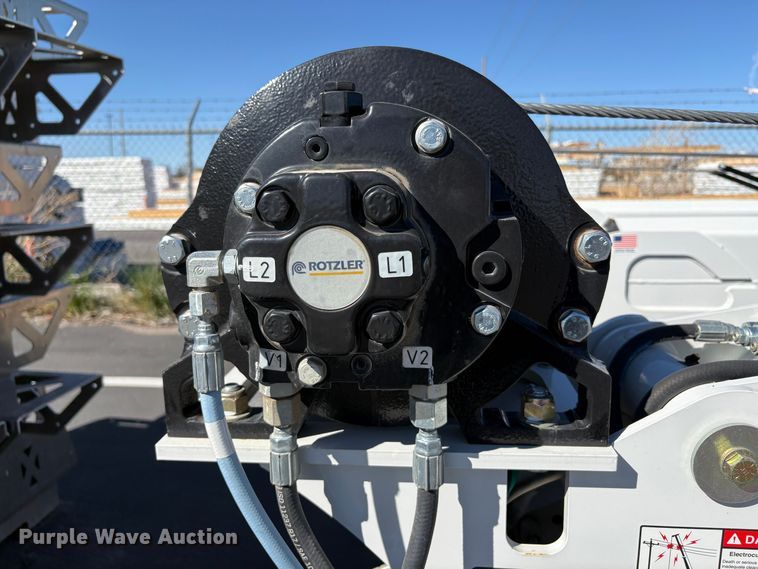 image for item EU8611 2024 Stellar 7630 crane