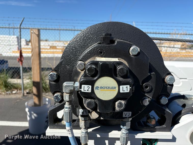 image for item EU8612 2024 Stellar 7630 crane