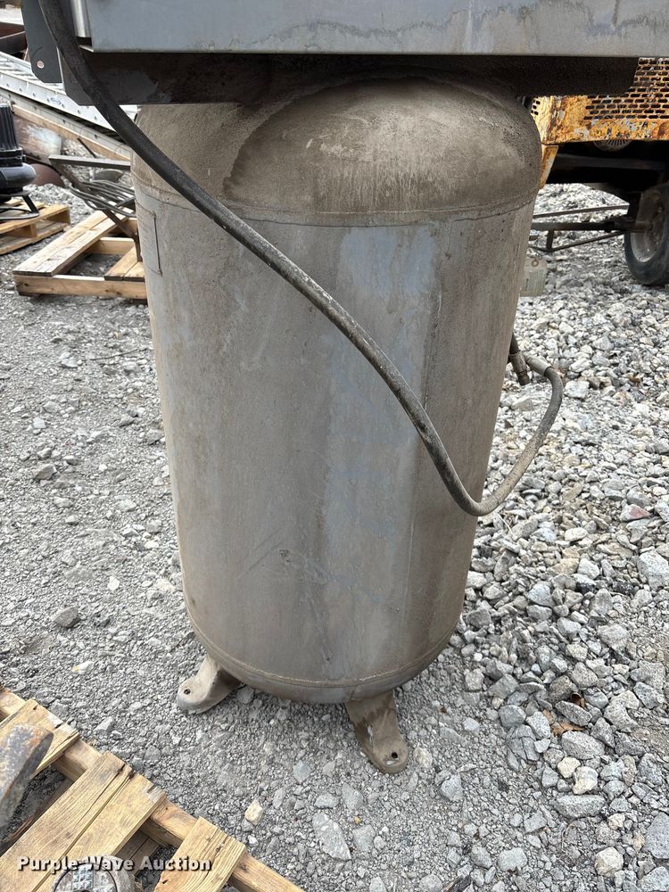 image for item EV2028 Ingersoll Rand T30 air compressor