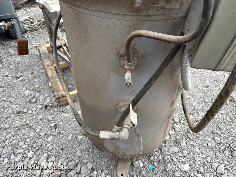 image for item EV2028 Ingersoll Rand T30 air compressor