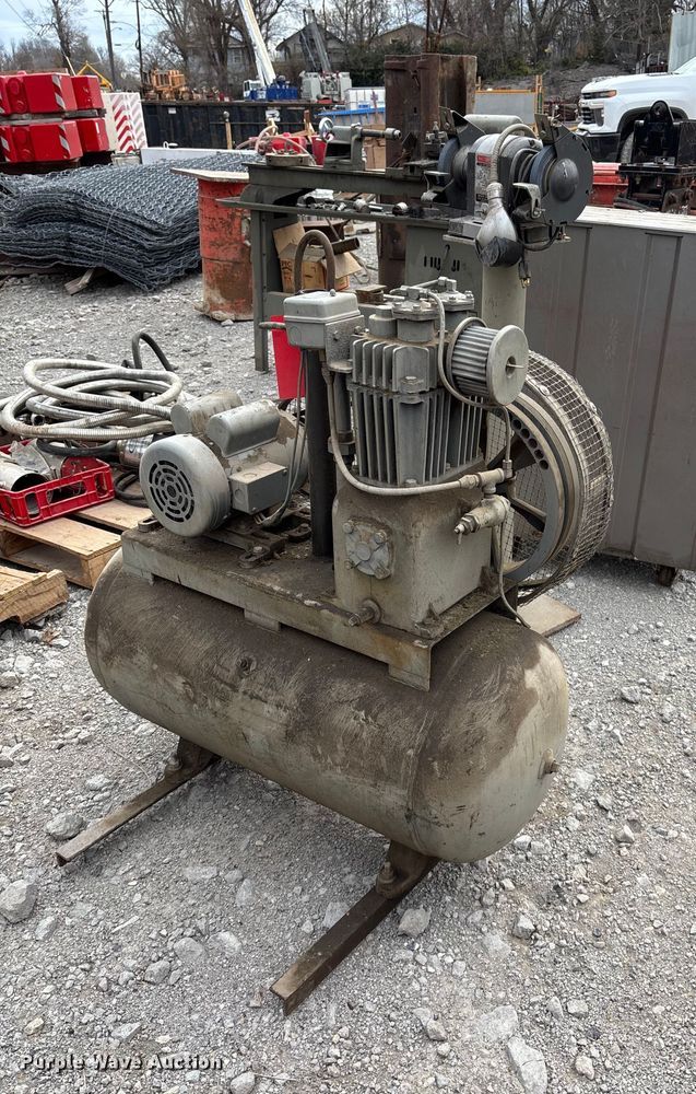 image for item EV2033 Tools