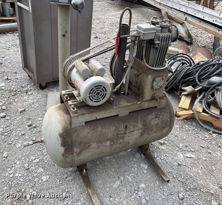 image for item EV2033 Tools