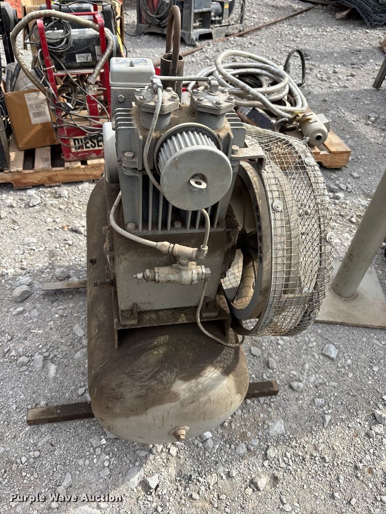 image for item EV2033 Tools