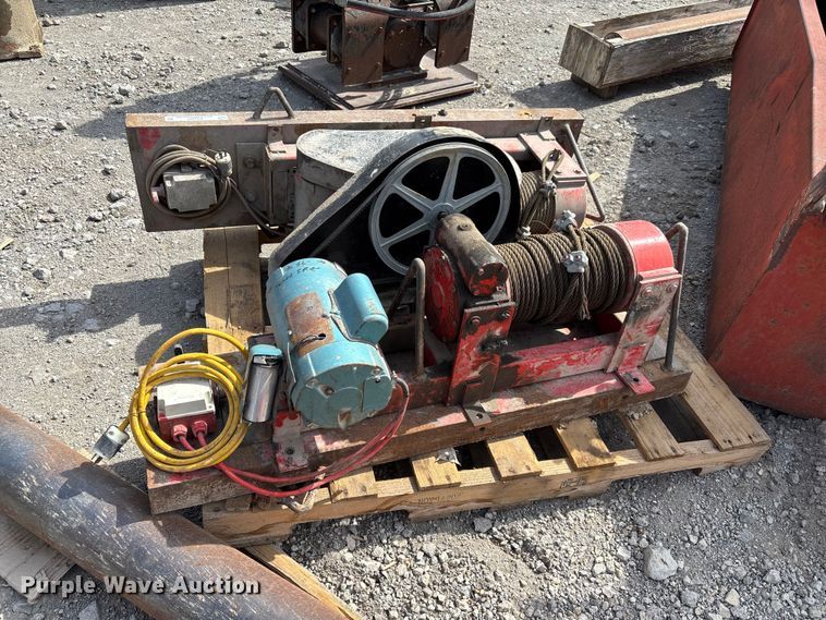 image for item EV2037 Wenches