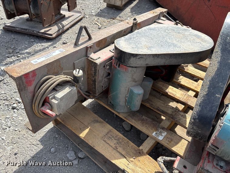 image for item EV2037 Wenches