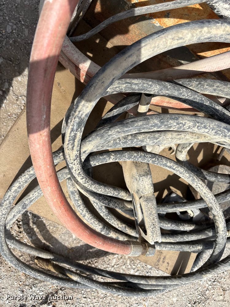 image for item EV2038 (3) auxiliary fuel tanks