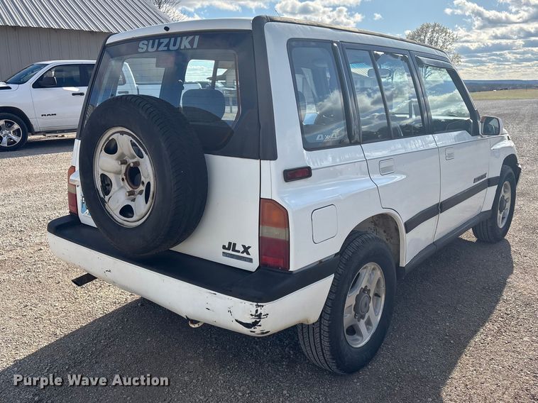 image for item EV2838 1995 Suzuki Sidekick SUV