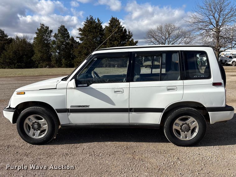 image for item EV2838 1995 Suzuki Sidekick SUV