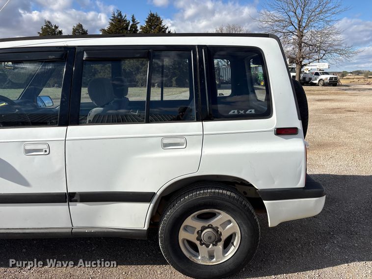 image for item EV2838 1995 Suzuki Sidekick SUV