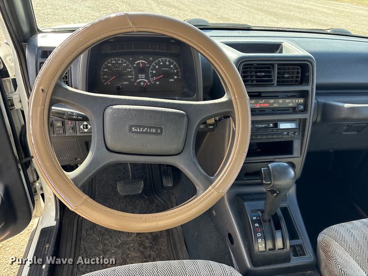 image for item EV2838 1995 Suzuki Sidekick SUV