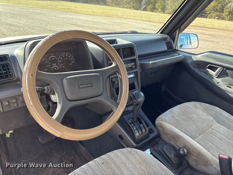 image for item EV2838 1995 Suzuki Sidekick SUV