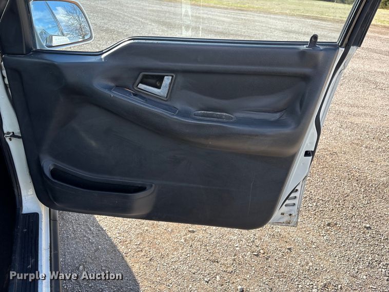 image for item EV2838 1995 Suzuki Sidekick SUV