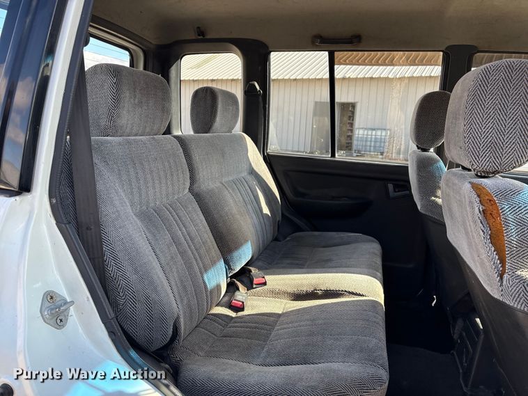 image for item EV2838 1995 Suzuki Sidekick SUV