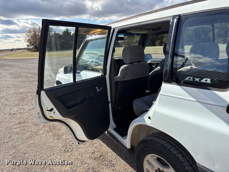 image for item EV2838 1995 Suzuki Sidekick SUV