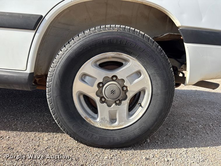 image for item EV2838 1995 Suzuki Sidekick SUV