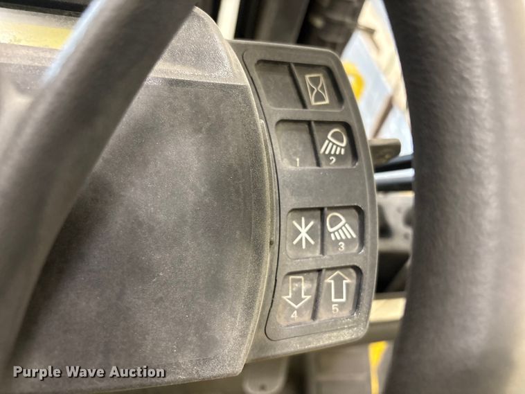 image for item EV2895 Hyster Fortis 50 forklift
