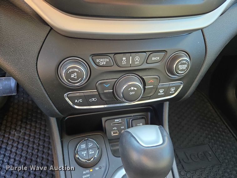 image for item EV5723 2016 Jeep Cherokee SUV