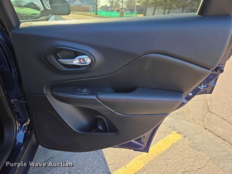 image for item EV5723 2016 Jeep Cherokee SUV