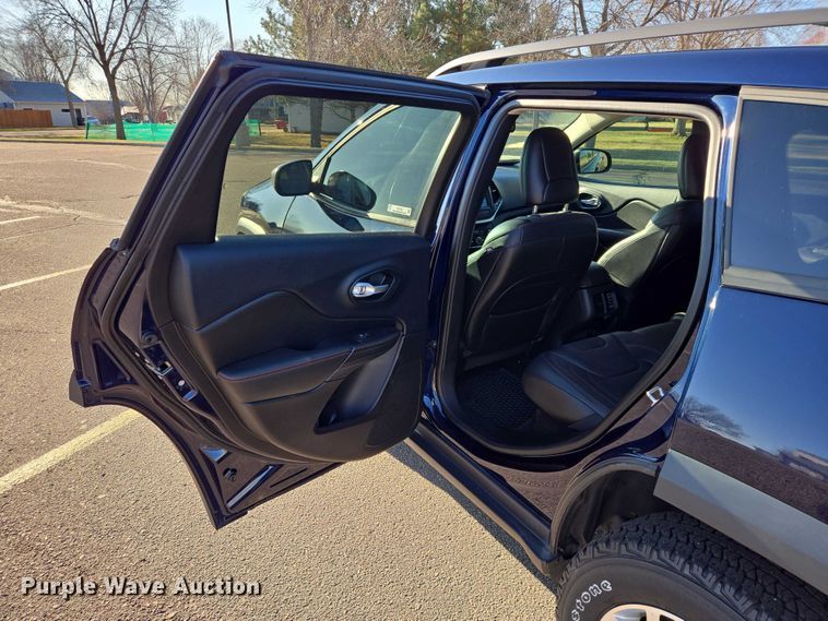 image for item EV5723 2016 Jeep Cherokee SUV